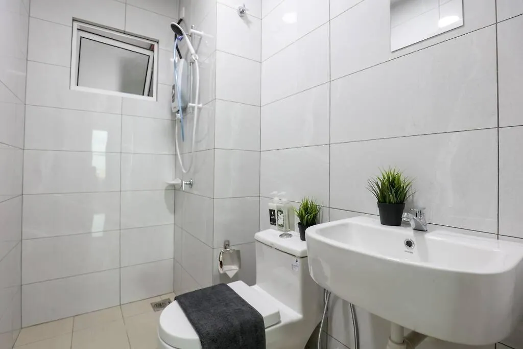 Amber Cove 2Br Wifi Kitchen New Unit 2 Bathroom 말라카 아파트